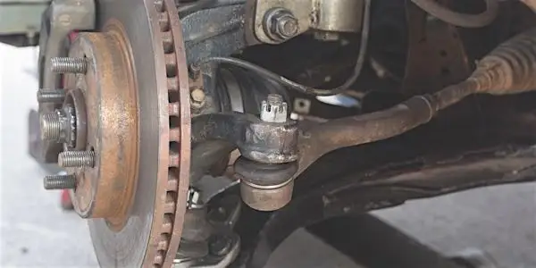 symptoms of a bad control arm