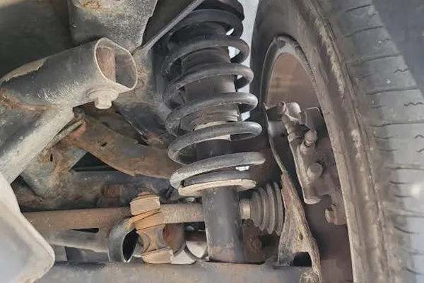 Inspecting shock absorber and coil spring symptoms shock absorber vs coil spring symptom inspection