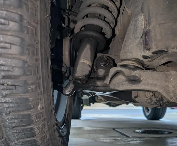 driving safety with a bad shock absorber