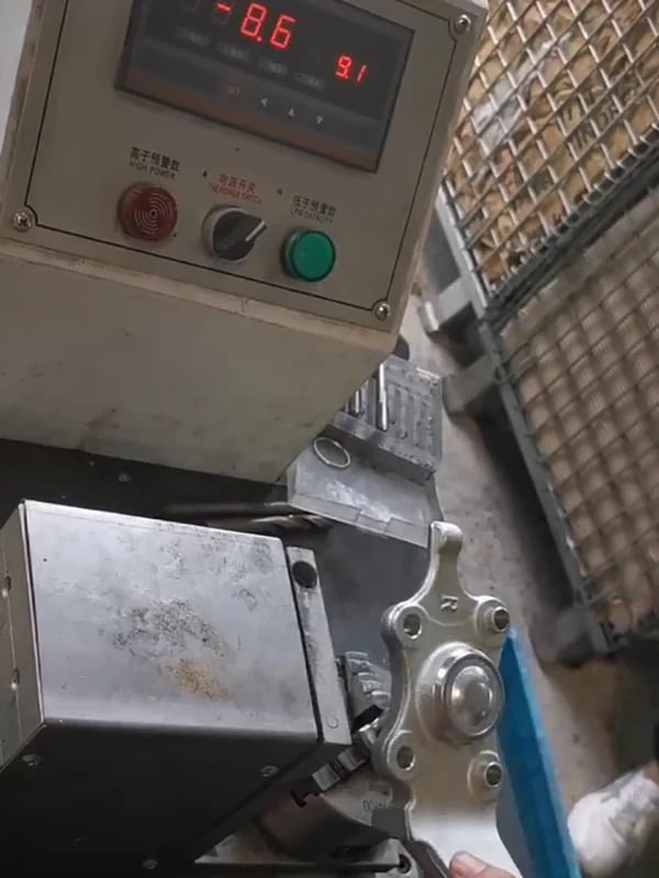 Torque Tester for ball joint and tie rod rotational torque inspection