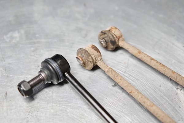 Symptoms of a Bad Sway Bar Link