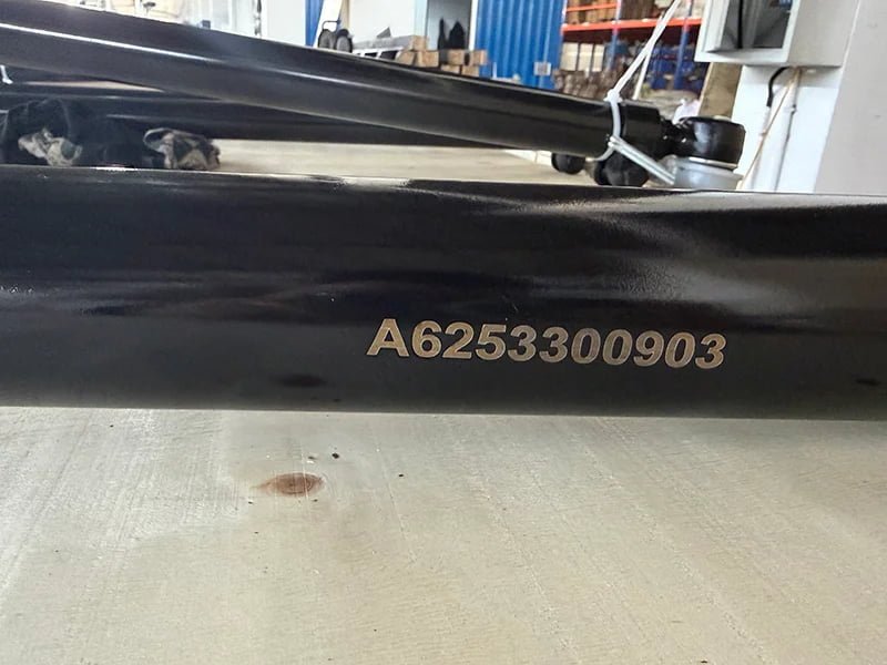 Custom logo printing on center links